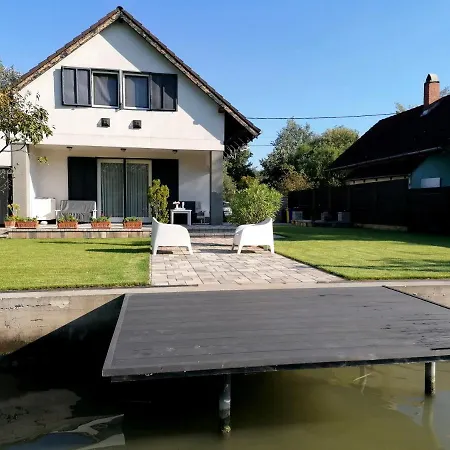 Duna Panorama House *